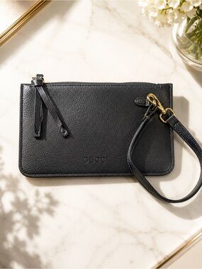 Leathers wristlet